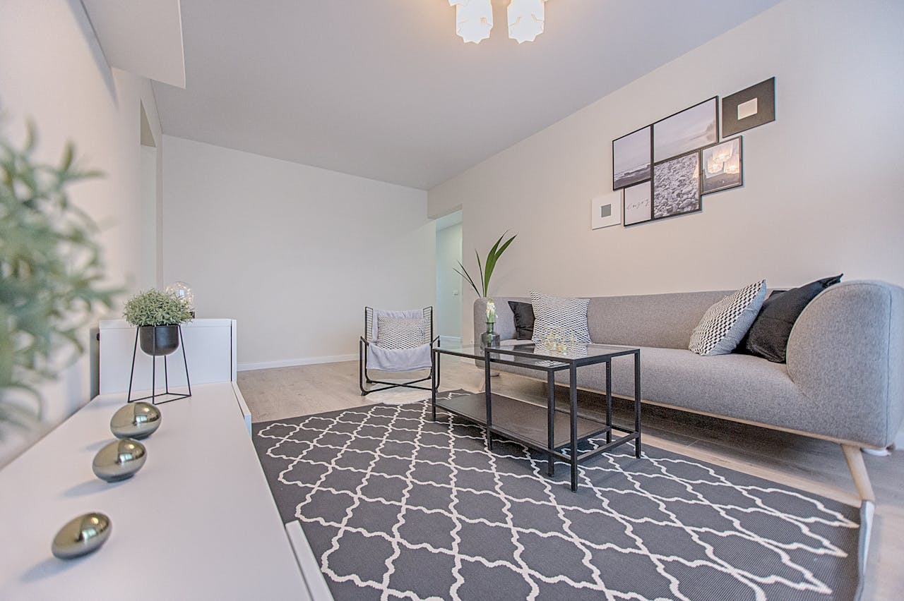 why-choose-us Stylish and minimalist living room interior with a modern design in Vilnius, Lithuania.
